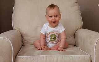 Ребенок в восемь месяцев – развитие и навыки